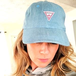 Guess logo jean hat